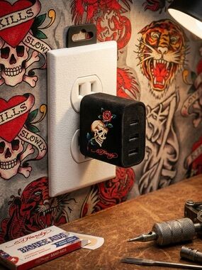 Ed Hardy Christian Audigier Rapid Charge Wall Charger USB-A & USB-C Ports (BLK)